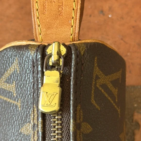 Authentic Louis Vuitton clutch bag - Picture 5 of 11